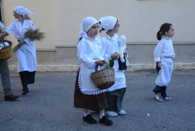 Villacidro, Sardunya 06.02.2019: Cherry 'nin geleneksel Sardunya kostümlü festivali