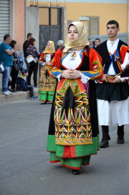 Villacidro, Sardunya 06.02.2019: Cherry 'nin geleneksel Sardunya kostümlü festivali