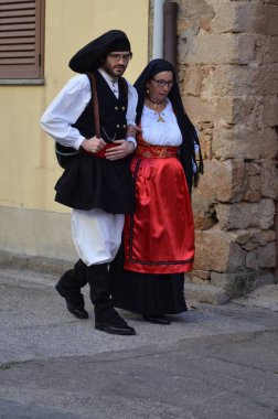 Villacidro, Sardunya 06.02.2019: Cherry 'nin geleneksel Sardunya kostümlü festivali