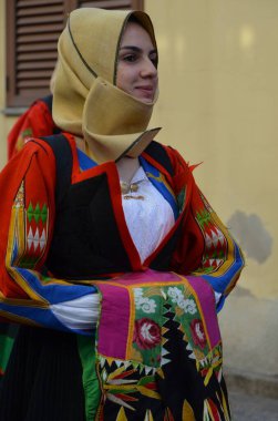 Villacidro, Sardunya 06.02.2019: Cherry 'nin geleneksel Sardunya kostümlü festivali