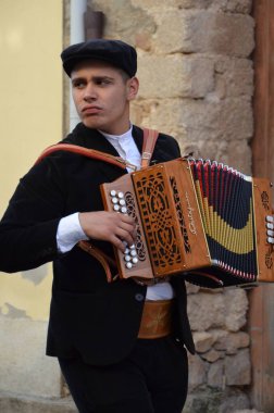 Villacidro, Sardunya 06.02.2019: Cherry 'nin geleneksel Sardunya kostümlü festivali