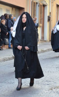 Sant 'Antioco, Sardinya 05.06.2019: Saint Antioco, Sardinya - 04.16.2018: Sant' Antioco dini geçit töreni