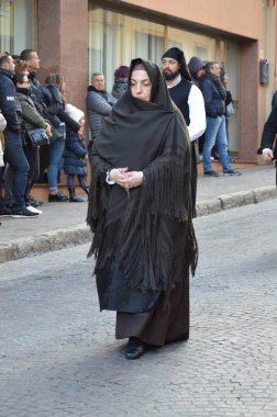 Sant 'Antioco, Sardinya 05.06.2019: Saint Antioco, Sardinya - 04.16.2018: Sant' Antioco dini geçit töreni