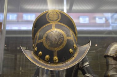 Nuremberg, Almanya 10.19.2019: Ortaçağ savaş havan miğferi demiri