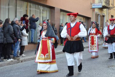 Sant 'Antioco, Sardinya 05.06.2019: Saint Antioco, Sardinya - 04.16.2018: Sant' Antioco dini geçit töreni