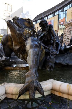 Nuremberg, Almanya 10.17.2019: Nuremberg 'deki Evlilik Atlıkarınca veya Evlilik Çeşmesi veya Ehekarussell