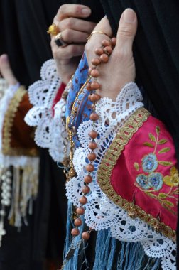 Sant 'Antioco, Sardinya 05.06.2019: Saint Antioco, Sardinya - 04.16.2018: Sant' Antioco dini geçit töreni