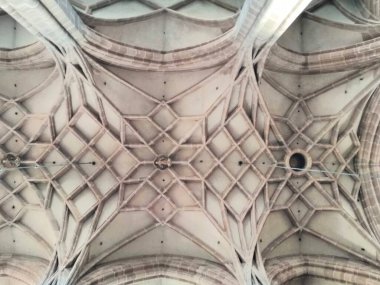 Nuremberg, Almanya 10.17.2019: Gotik kasa, 1477, St. Lorenz Kilisesi, Nuremberg