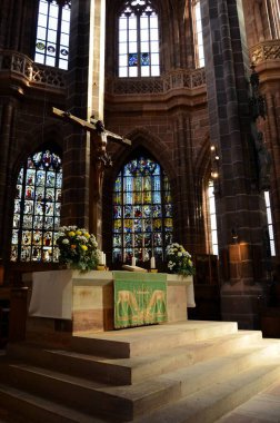 Nuremberg, Almanya 10.17.2019: Nuremberg 'deki St. Lorenz Kilisesi' nin İçişleri