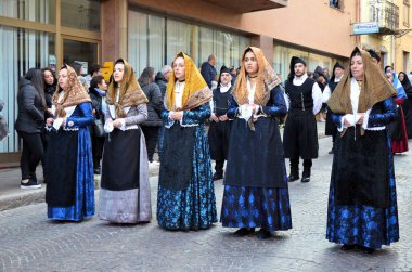 Sant 'Antioco, Sardinya 05.06.2019: Saint Antioco, Sardinya - 04.16.2018: Sant' Antioco dini geçit töreni