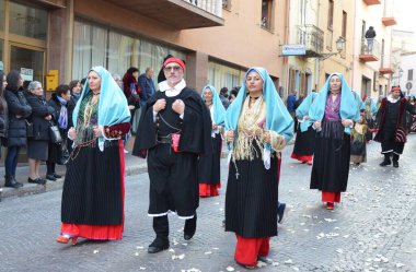 Sant 'Antioco, Sardinya 05.06.2019: Saint Antioco, Sardinya - 04.16.2018: Sant' Antioco dini geçit töreni
