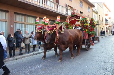 Sant 'Antioco, Sardinya 05.06.2019: Saint Antioco, Sardinya - 04.16.2018: Sant' Antioco dini geçit töreni