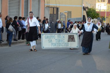 Villacidro, Sardunya 06.02.2019: Cherry 'nin geleneksel Sardunya kostümlü festivali