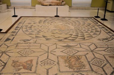 Cadiz, İspanya 03.26.2019: Cadiz Müzesi 'ndeki Puente Melchor Mozaiği