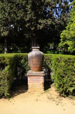 Seville, İspanya 03.24.2019: Sevilla, Endülüs 'teki Alcazar Bahçeleri