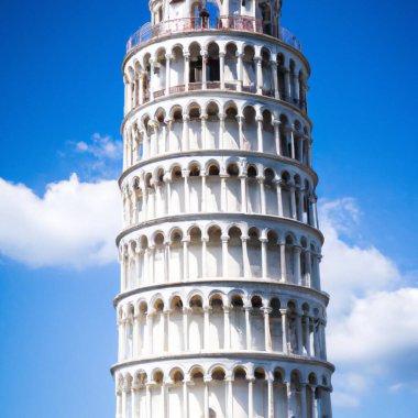 Eğik Pisa Kulesi, İtalya