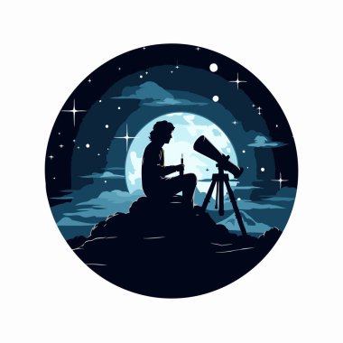 Geceleri bir kayanın üzerinde oturan ve teleskoptan bakan bir adamın silüeti.