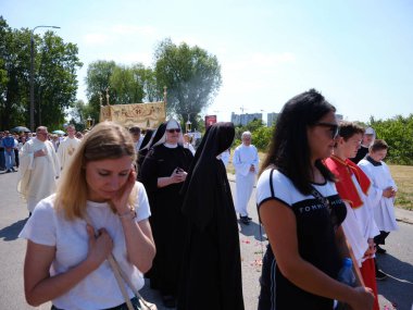 GDANSK, POLAND - 08 Haziran 2023: Orta Avrupa 'da Corpus Christi Katolik bayramı. Gdansk, Polonya.