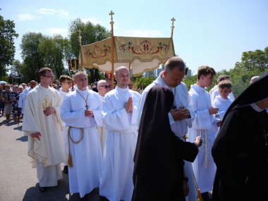 GDANSK, POLAND - 08 Haziran 2023: Orta Avrupa 'da Corpus Christi Katolik bayramı. Gdansk, Polonya.