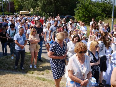 GDANSK, POLAND - 08 Haziran 2023: Orta Avrupa 'da Corpus Christi Katolik bayramı. Gdansk, Polonya.