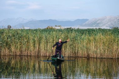 METKOVIC, CROATIA - 19 Ekim 2024: Güney Hırvatistan 'ın bataklıklarında 