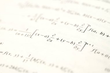 Kısmi Türevler, Matematiksel Denklemler, Grafikler ve Formüller Ayrıntılı Notlarla Gelişmiş Matematik Kavramları