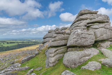 Çevresi belstone Tor Dartmoor Milli Parkı'nda, Devon, İngiltere