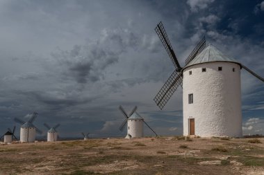Tierra de Gigantes, Kara Devleri. Molinos de Viento situation on la localidad de Campo de Criptana, Ciudad Real, Spanien