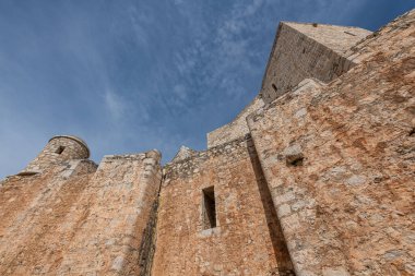 İspanya 'nın tarihi şehri Peniscola' da Peniscola Kalesi duvarları 