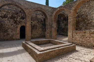 Arap hamamı içindeki sütunlar, Ronda, Malaga Eyaleti, Endülüs, İspanya, Avrupa