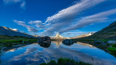 Matterhorn, Stellisee, İsviçre 'de gün doğumu