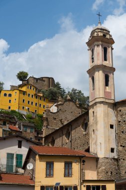 Valle Arjantin 'deki Badalucco Köyü, Liguria, İtalya