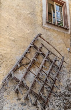 Glorenza, veya Glurns, Bolzano, Trentino Alto Adige, İtalya: Venosta Vadisi 'ndeki tarihi şehir