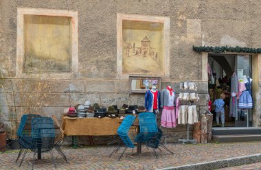 Glorenza, veya Glurns, Bolzano, Trentino Alto Adige, İtalya: Venosta Vadisi 'ndeki tarihi şehir