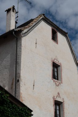 Glorenza, veya Glurns, Bolzano, Trentino Alto Adige, İtalya: Venosta Vadisi 'ndeki tarihi şehir