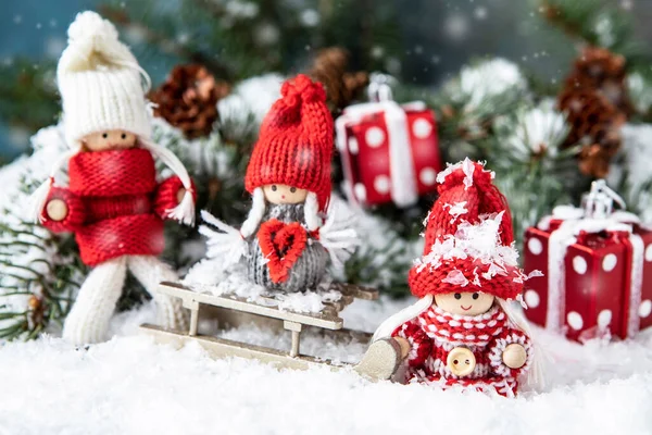 Sevimli Noel Gnome Örme Giysilerle Giyinmiş — Stok fotoğraf