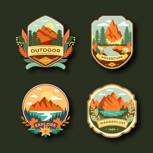 Conjunto Cuatro Emblemas Viaje Montaña Acampar Emblemas Aventura Aire Libre — Archivo Imágenes Vectoriales