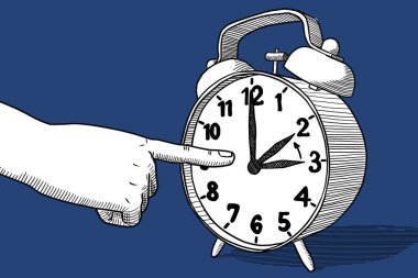 Çalar saatin resmi standart zamana geri döner - gün ışığı kaydetme süresi sona erer