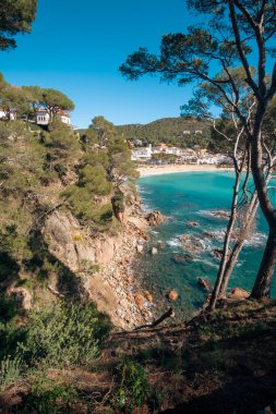 Kosta Brava, Katalonya, Akdeniz 'deki güzel uçurum manzarası