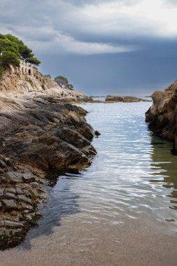Costa Brava, Girona 'daki güzel küçük sahil manzarası