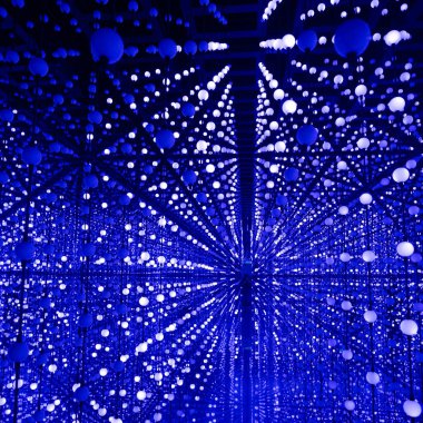 Soyut bir oda arkaplanındaki mavi nokta ışıkları perspektif deseni