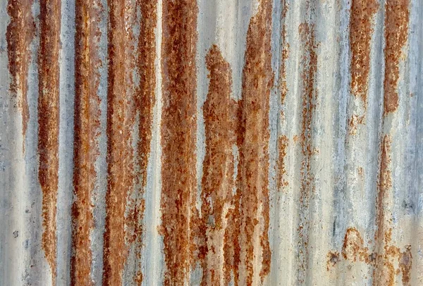 Uma Fotografia Uma Parede Metal Enferrujado Com Hidrante Fogo Superfície — Fotografia de Stock