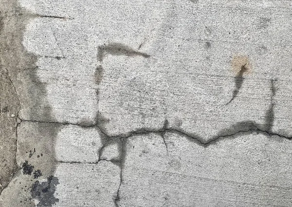 Uma Fotografia Hidrante Fogo Uma Calçada Com Uma Rachadura Concreto — Fotografia de Stock