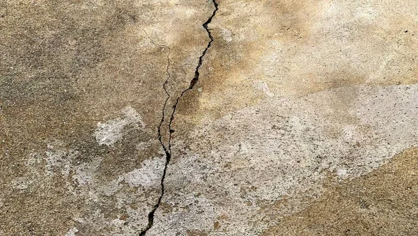 금이가 고갈라진 콘크리트 — 스톡 사진