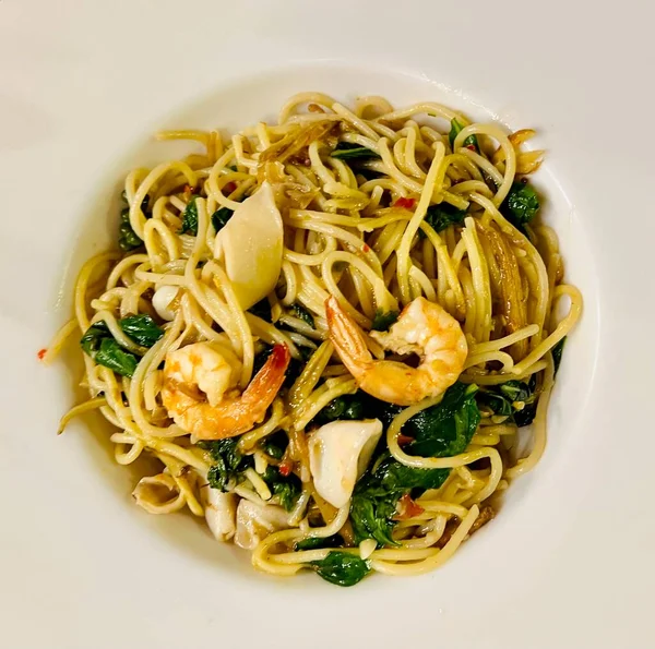 Photography Plate Pasta Shrimp Spinach — Stock Photo, Image