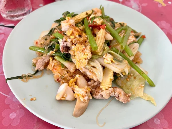 Keverjük Össze Sült Suki Vegyes Tenger Gyümölcsei Thai Élelmiszer — Stock Fotó