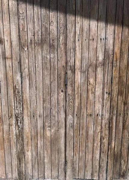 Una Fotografía Una Puerta Madera Con Mango Negro Caja Fruta —  Fotos de Stock