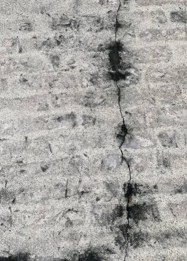 Betonda bir çatlak var..