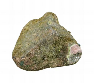 Üzerinde pembemsi yeşil yosun olan yeşil ve pembe bir kaya..