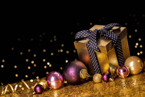 Feliz Natal Feliz Ano Novo Presente Uma Caixa Ouro Com — Fotografia de Stock